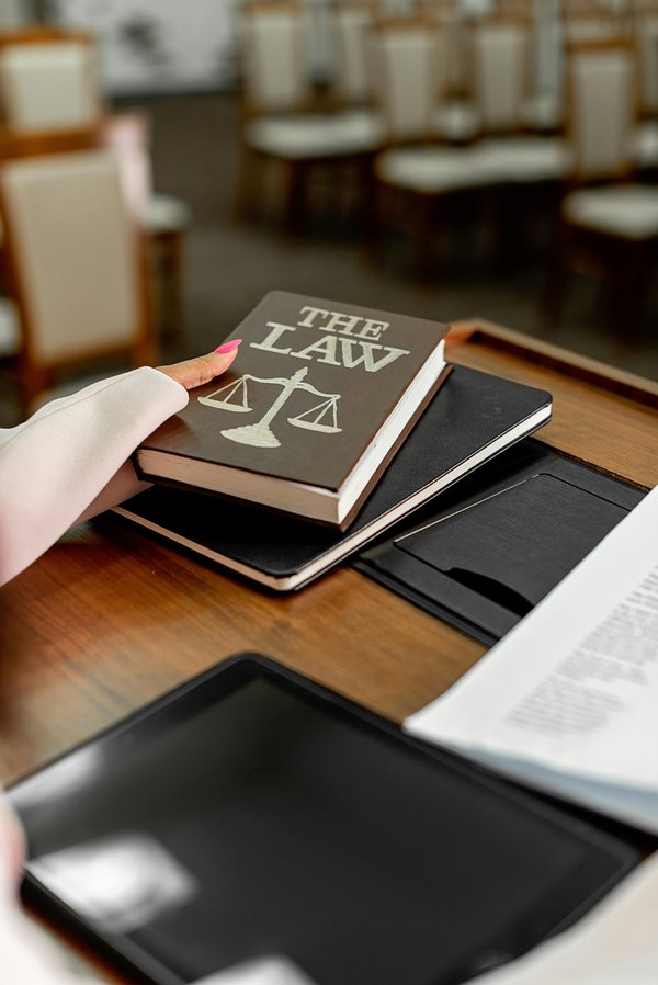 Comment l'intelligence artificielle transforme le secteur juridique